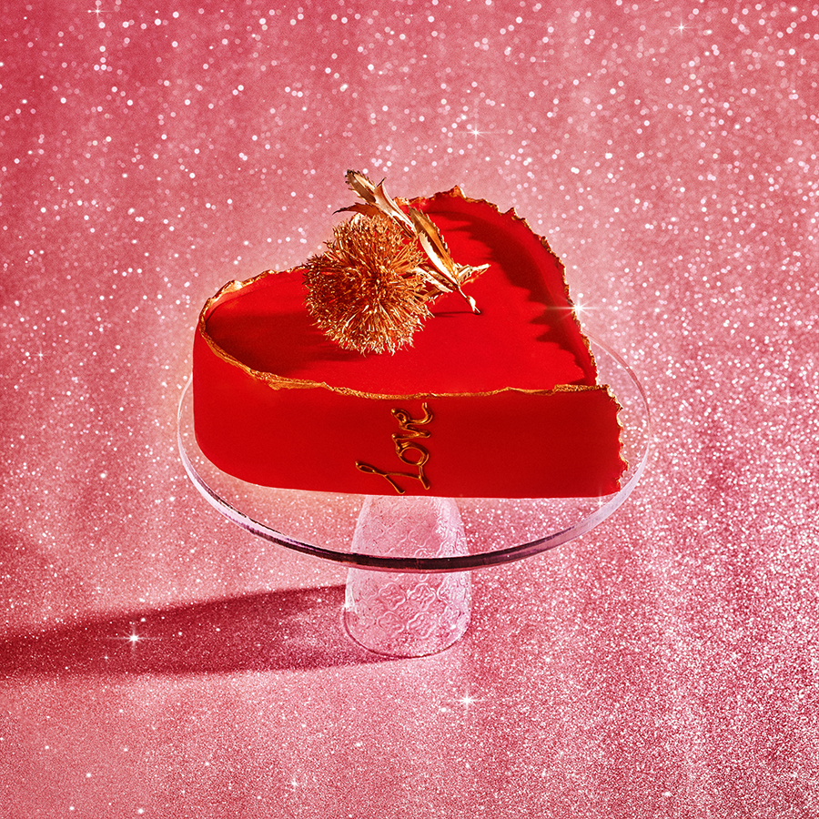 Red Heart Cake 18cm
